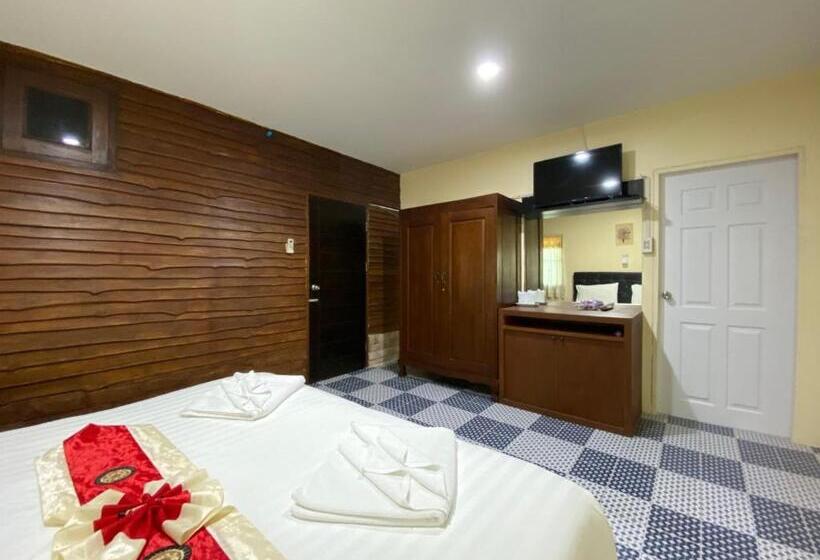 ویلای 3 خوابه, Yuwadee Resort