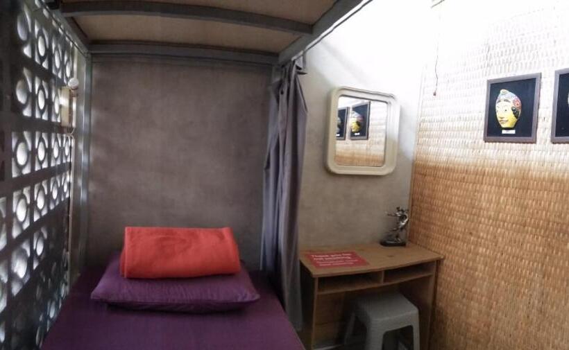 غرفة إقتصادية, Condro Wulan Hostel