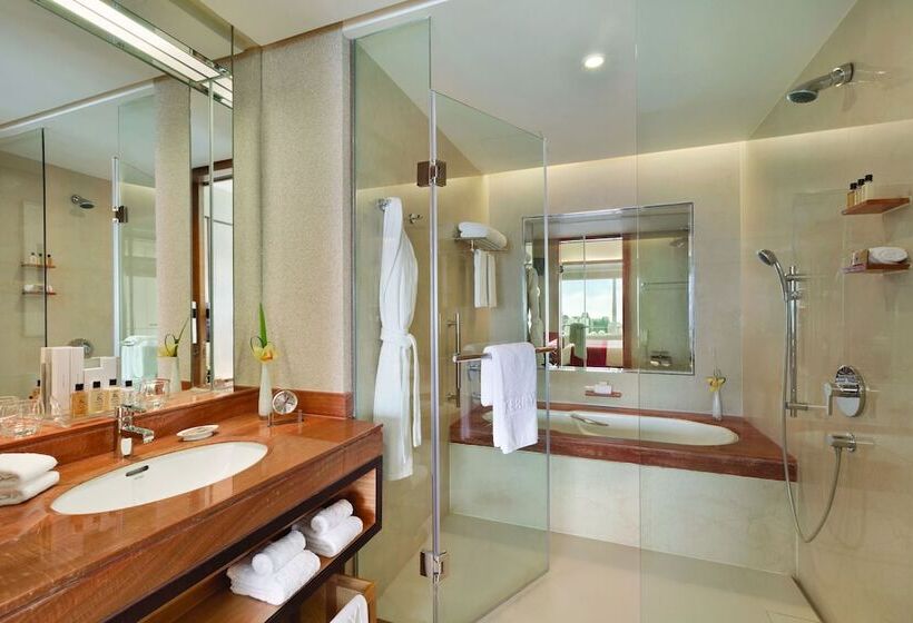 سوئیت کلاب, Kerry Hotel Pudong, Shanghai