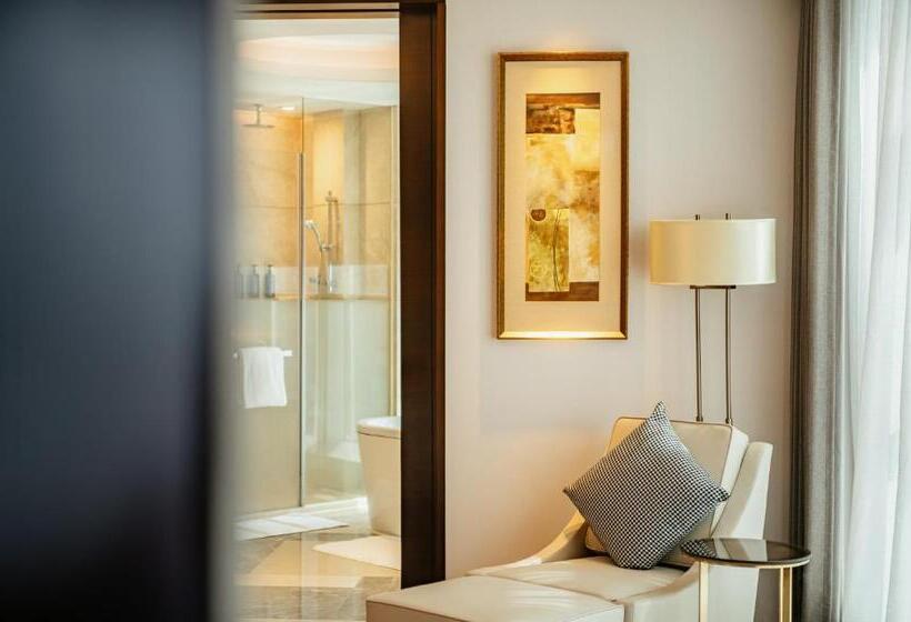 Люкс Клуб, Sheraton Guangzhou