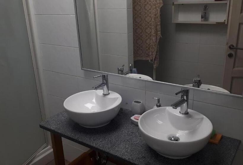 اتاق استاندارد چهارنفره با سرویس بهداشتی مشترک, Tabor   Apartments Rozmanova Street