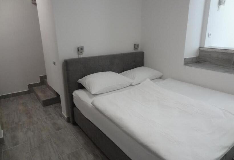 اتاق خانوادگی با چشم‌انداز باغ, Tabor   Apartments Rozmanova Street