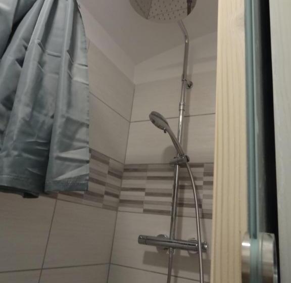 اتاق خانوادگی با چشم‌انداز باغ, Tabor   Apartments Rozmanova Street