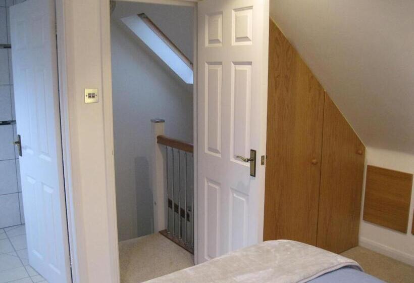 Номер Стандарт, Perfect For Petersfield B&b