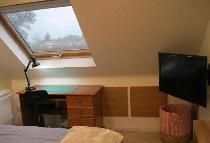 Номер Стандарт, Perfect For Petersfield B&b