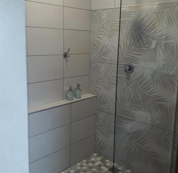 Deluxe Room, The Nest