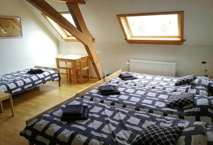 Номер Стандарт, Kloosterstraat40