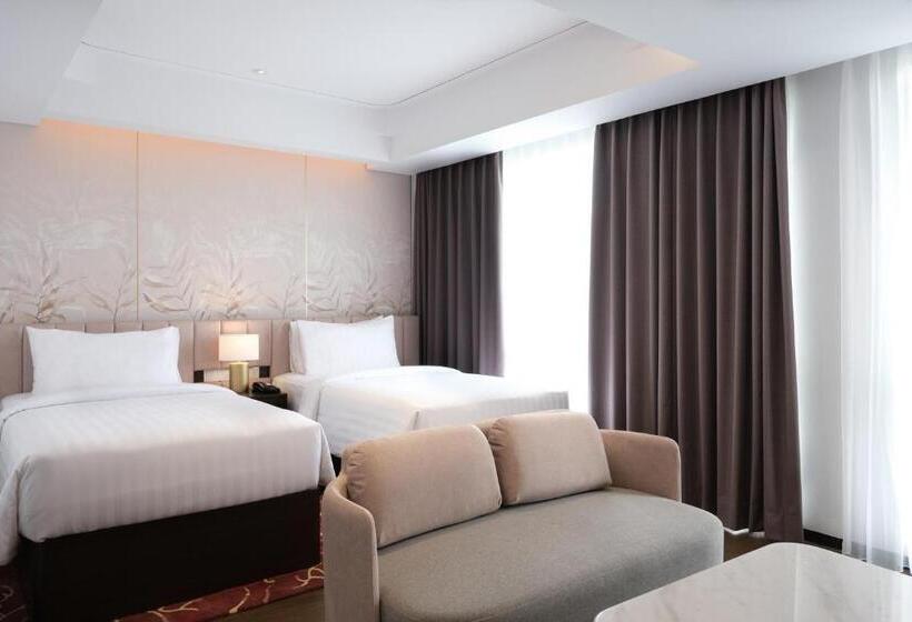 Полулюкс, Atria Hotel Gading Serpong