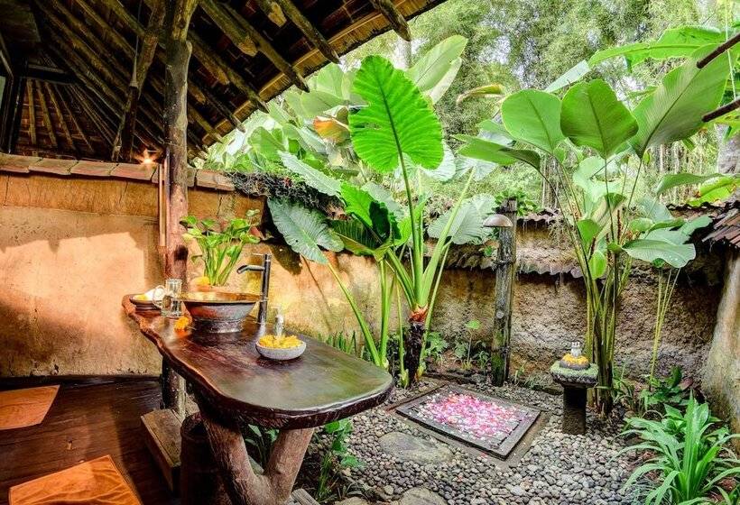 패밀리 룸, Bambu Indah