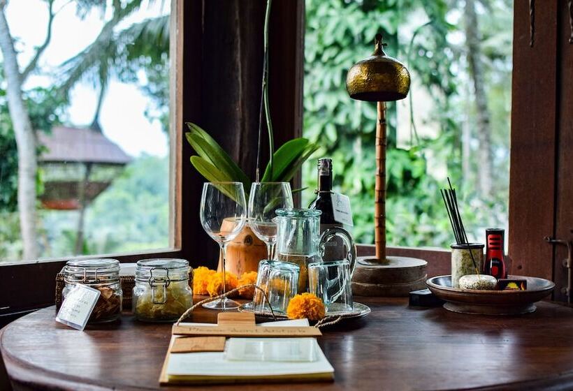 패밀리 룸, Bambu Indah