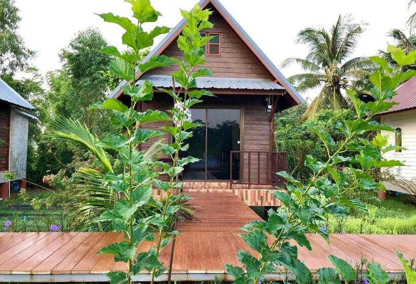 اتاق استاندارد با بالکن, Baan Thung Home Stay
