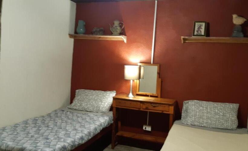 스탠다드 룸 공동 욕실, Marius B&b & Hostel
