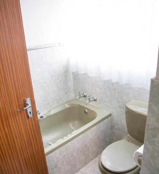 Suite Familiar, 29 Polvy Street