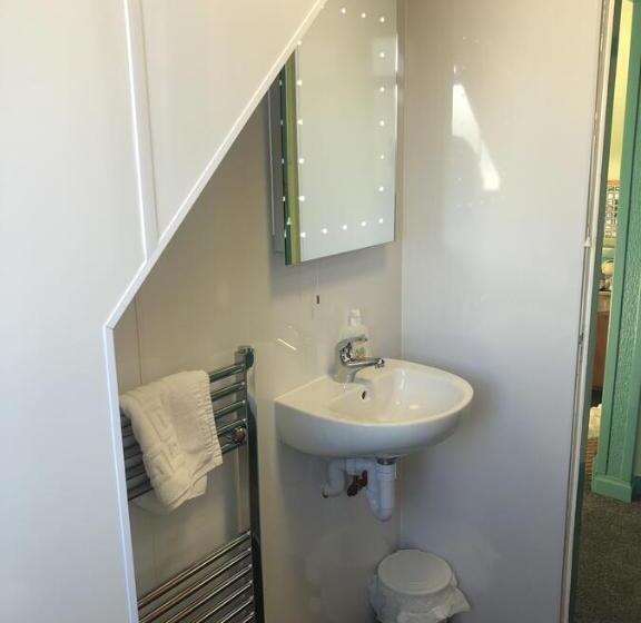 Семейный Номер, Elgin Guest House