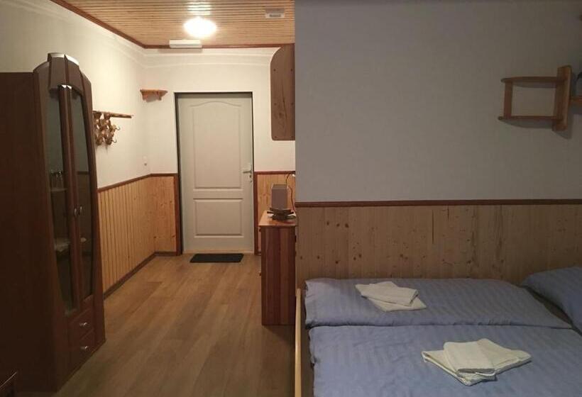 Номер Стандарт, Pension Peklo