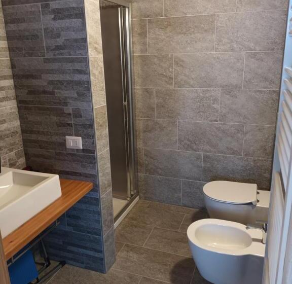 اتاق استاندارد سه تخته با چشم‌انداز, Foresteria B&b Vecchiascuola Pianazzola