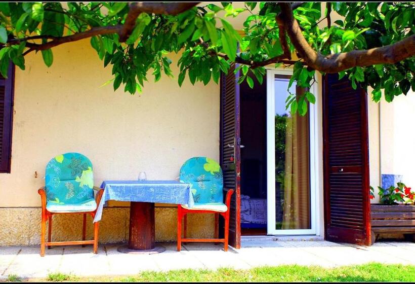 اتاق استاندارد با چشم‌انداز دریا, Champagne Apartments Portorož Vp