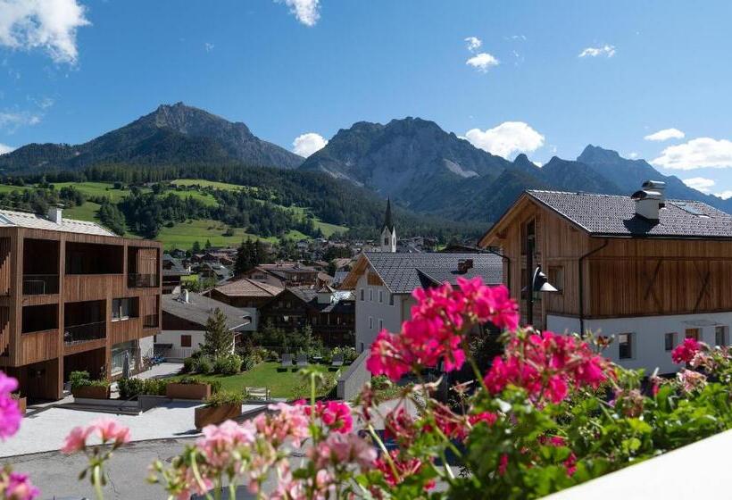 آپارتمان 1 خوابه با تراس, Residence Soratru