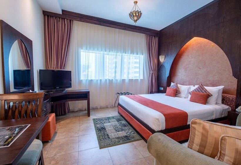 经典工作室, First Central Hotel Suites