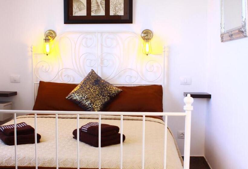 اتاق لوکس با چشم‌انداز دریا, Bella Vista Sun Club