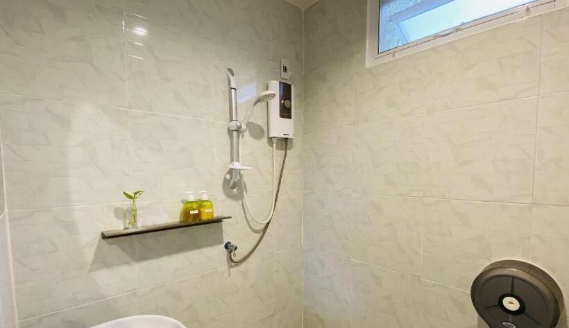 اتاق استاندارد با تخت بزرگ, Panutsaya Homestay