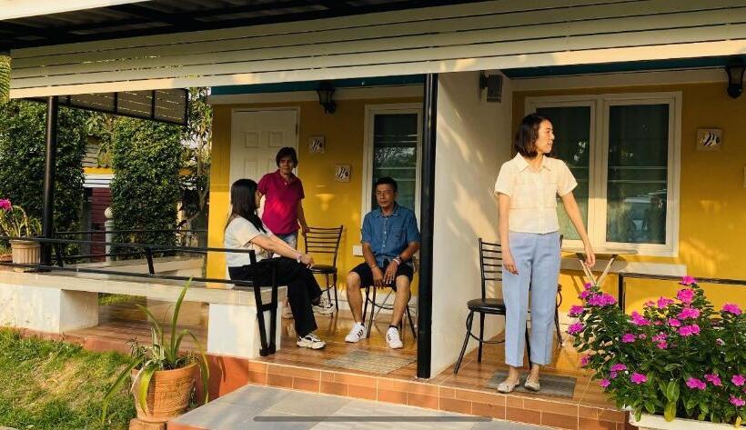 اتاق استاندارد با چشم‌انداز باغ, Panutsaya Homestay