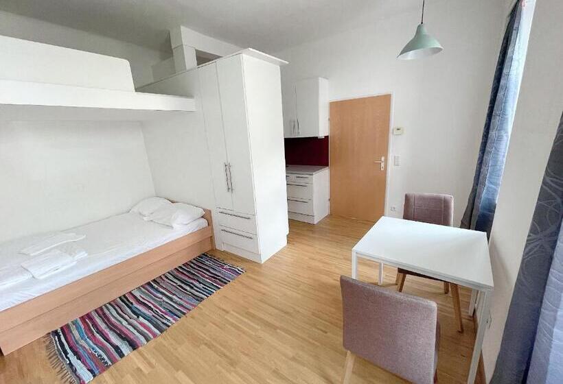 스탠다드 스튜디오, Metro Apartments Vienna