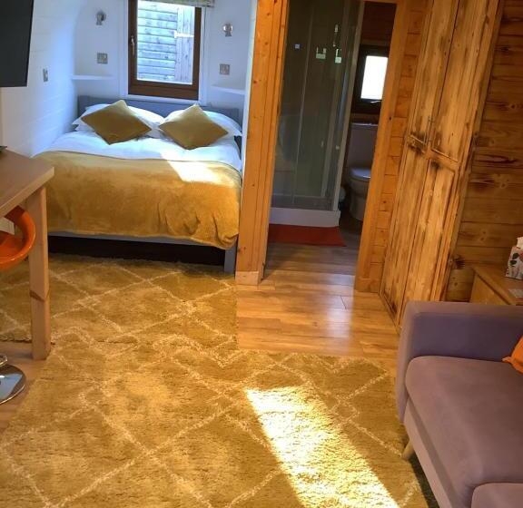 Шале 1 Спальня, Little London Bed & Breakfast And Glamping Pod