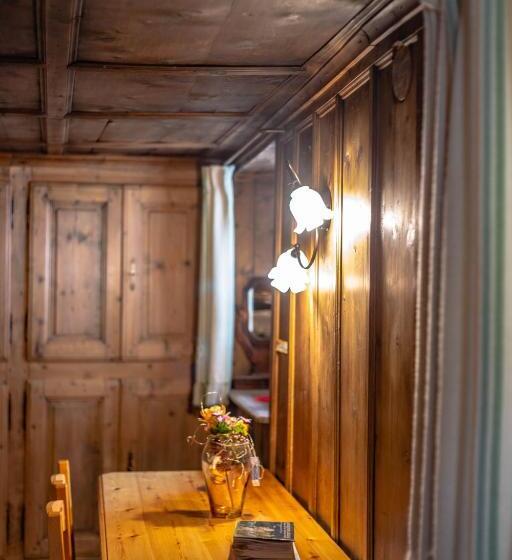 Номер Стандарт Трехместный, Antica Casa Di Montagna Maison Bovard