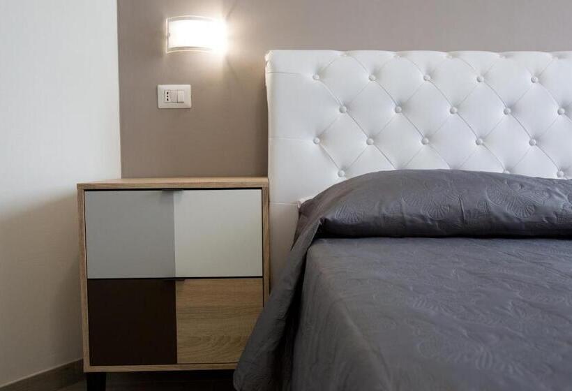 Номер Стандарт, La Suite