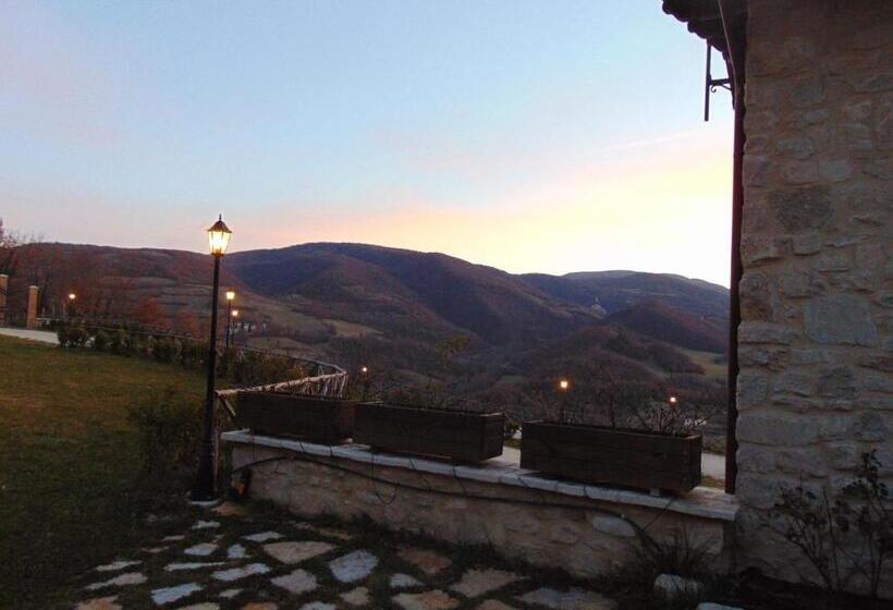 스탠다드 트리플 룸 테라스, Agriturismo Rocca Del Nera