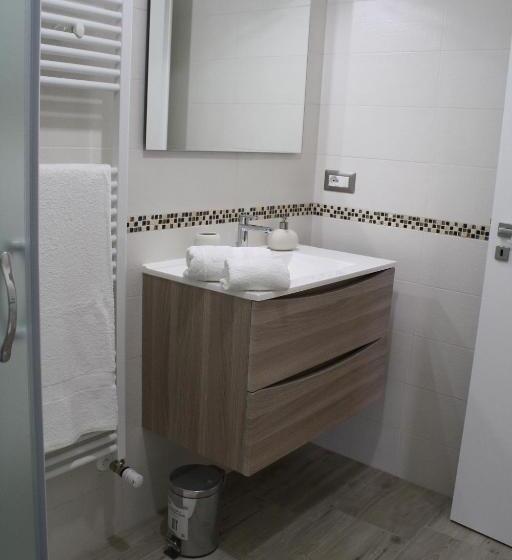Номер Стандарт Трехместный, B&b Cafe  Fausu