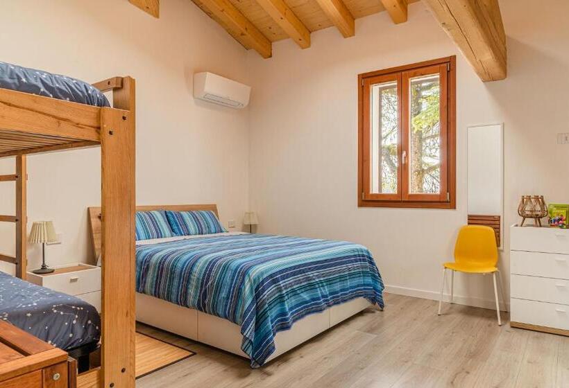 חדר פרמיום לארבעה, Relais Des Roches