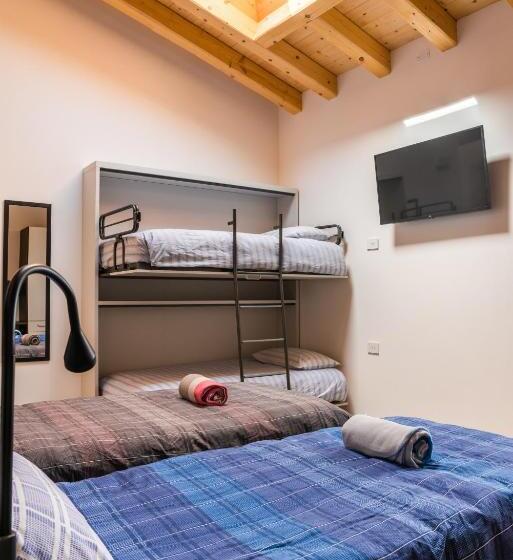 Четырехместный Номер Deluxe, Relais Des Roches