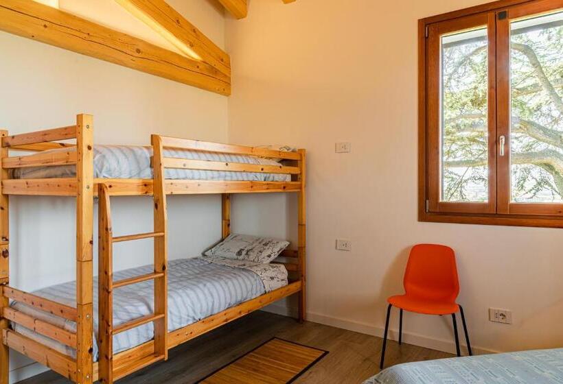 חדר פרמיום לארבעה, Relais Des Roches
