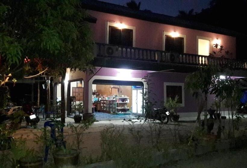 غرفة قياسية ثلاثية, Baan Klong House