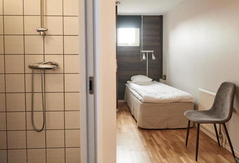 Quarto Economy Individual, L Rådhuset