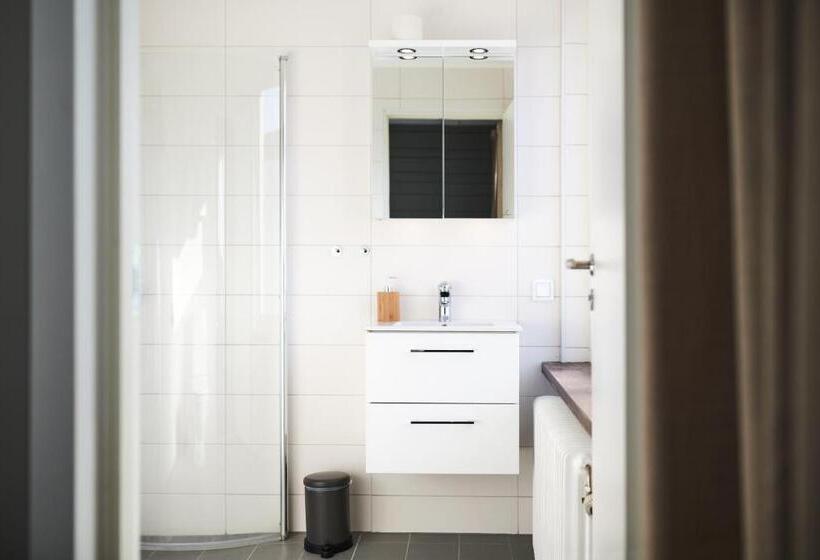 Quarto Familiar, L Rådhuset