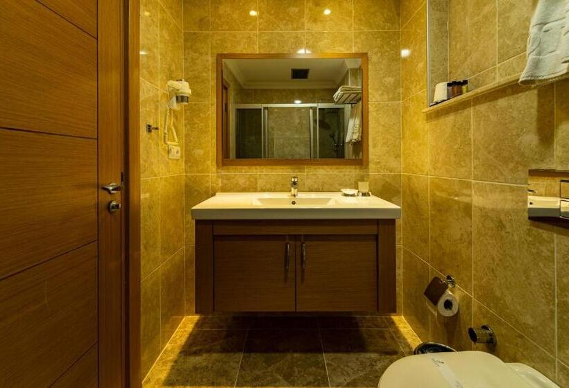 スーペリアトリプルルーム, Levent Hotel Istanbul