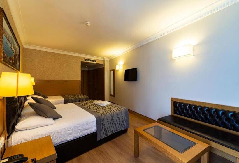 スーペリアトリプルルーム, Levent Hotel Istanbul