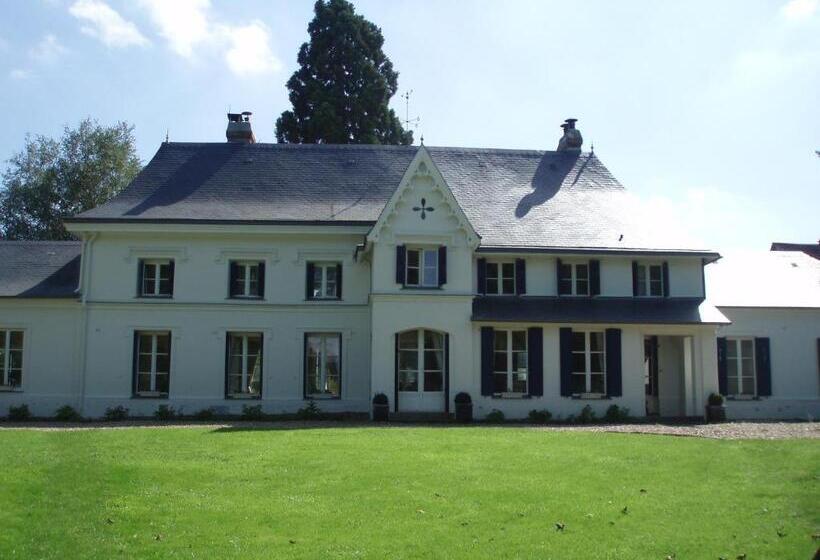 带花园景观的标准三人间, Manoir De L As De Trèfle