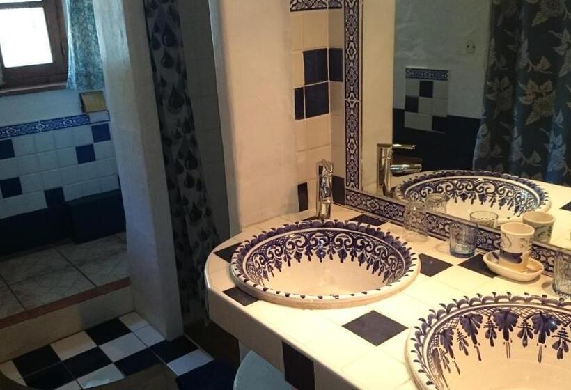 Семейный Номер, B&b Villa Chante Coucou