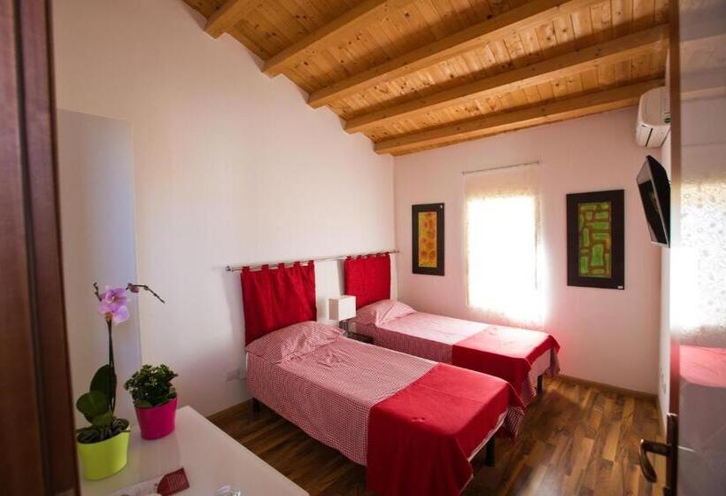 Standard room with outdoor bath, Experience Il Paesino