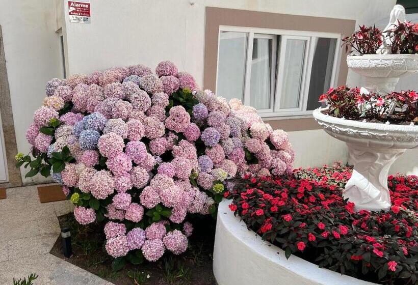 정원 전망 4인용 스탠다드 룸, Residencial Real Guest House