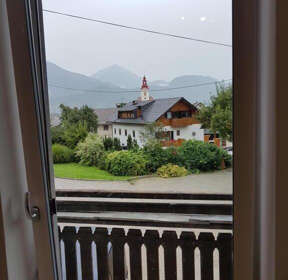 2 Bedrooms Apartment Mountain View, Garden Apartments Maria
