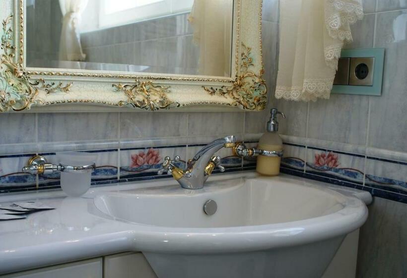 Номер Стандарт с Балконом, B&b Das Land Palais   Private Mountain Hideaway
