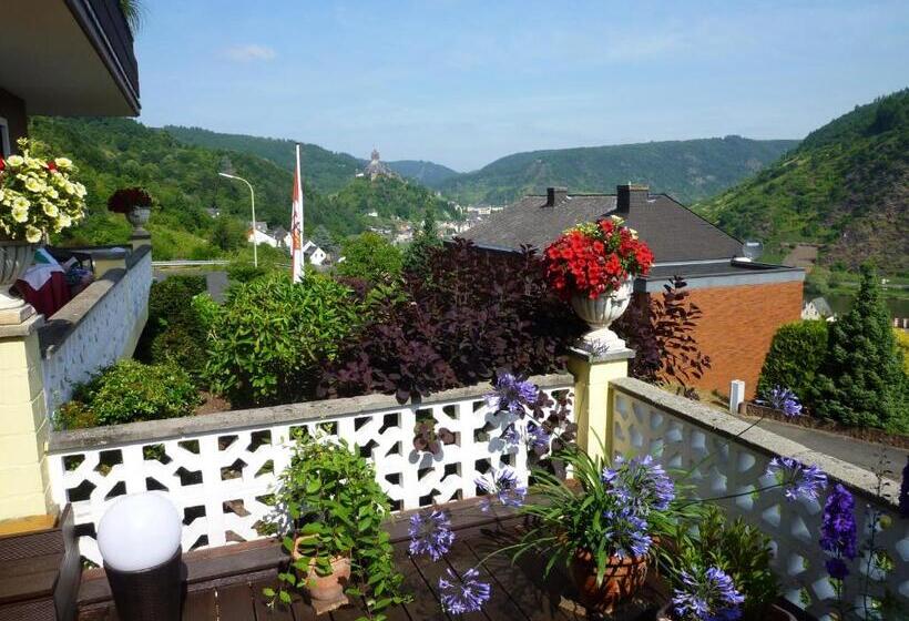 Апартаменты 2 Спальни, Apartment Happy Mosel