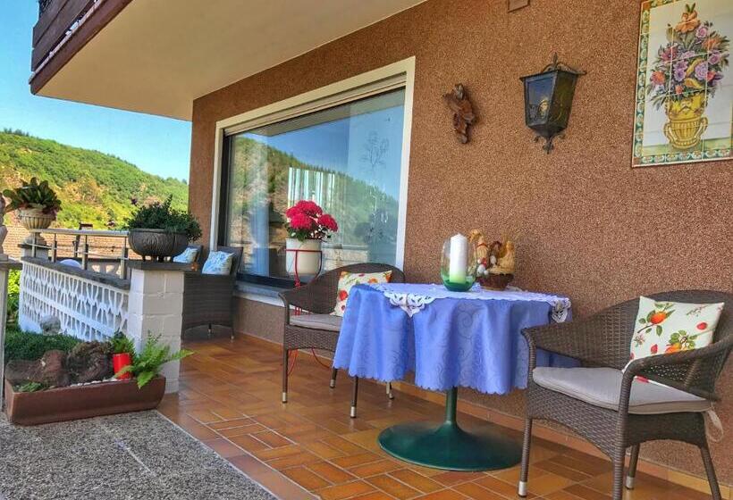 Апартаменты 2 Спальни, Apartment Happy Mosel
