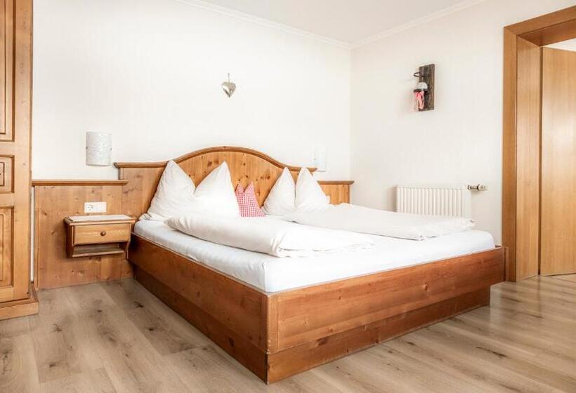 带2个卧室的高级公寓, Appartement Arnoldgut