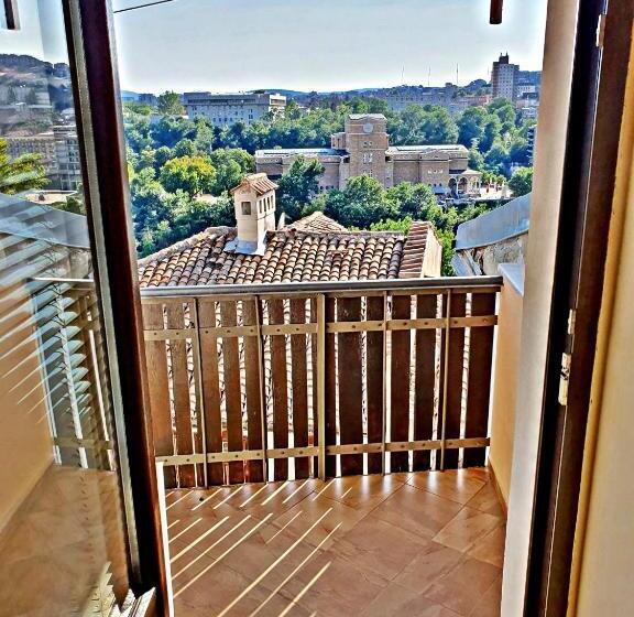 اتاق استاندارد با چشم‌انداز شهر, Trendy Inn
